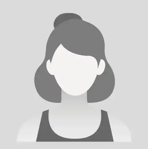 fake-female-profile